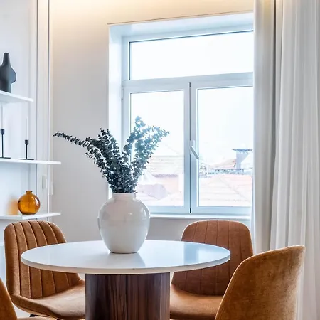 Almada 551 - 4 1 Penthouse View By Lovelystay