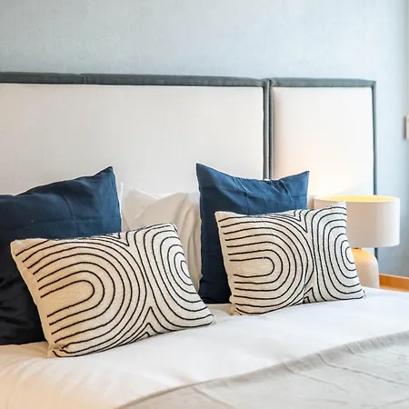 Penthouse With Views - Almada 551 Apartment