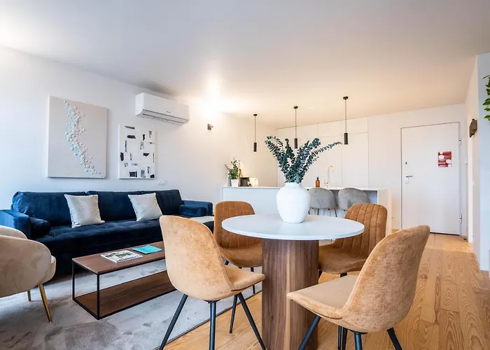 Penthouse With Views - Almada 551 *