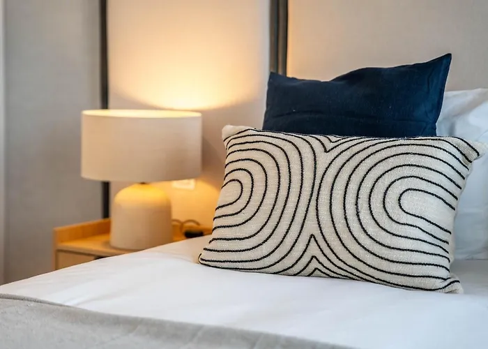 Penthouse With Views - Almada 551