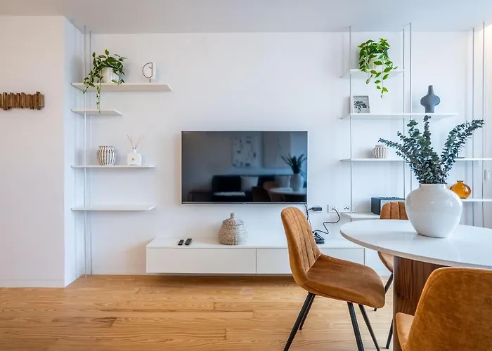 Penthouse With Views - Almada 551 *